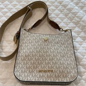 Michael Kors Briley Small Messenger Crossbody Leather Bag